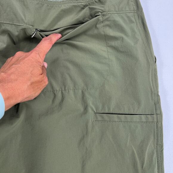 Duluth Trading Co. Armachillo Cooling Boot Cut Roll Leg Pants Green Size 18 - Picture 12 of 16